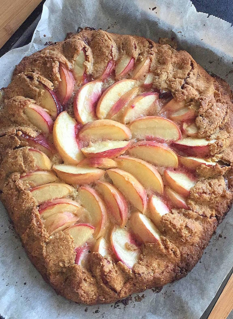 Tarte rustique amandes et pêches